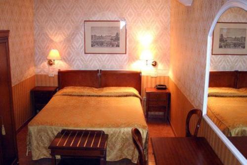 Hotel Varsavia Florencia Habitación foto
